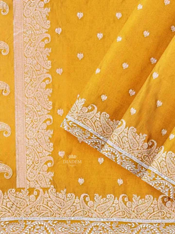 Why Every Bride Needs a Banarasi Saree in Her Wedding Trousseau