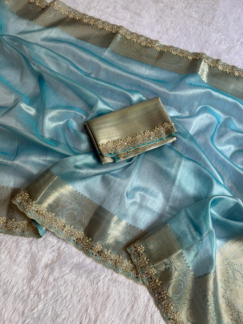 Neel Kamala Golden Tissue Saree