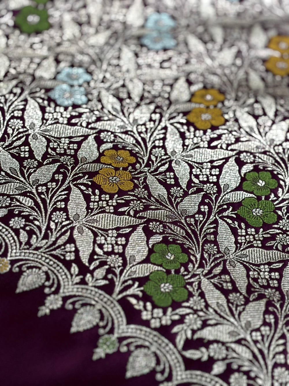 Neelkamal Vaibhav Banarasi Katan Silk Saree