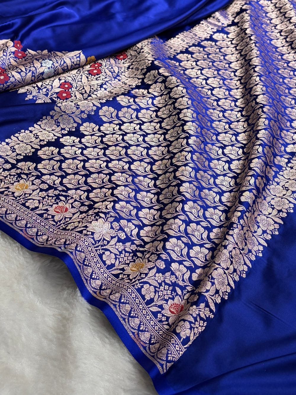 Neelkamal Vaibhav Banarasi Katan Silk Saree