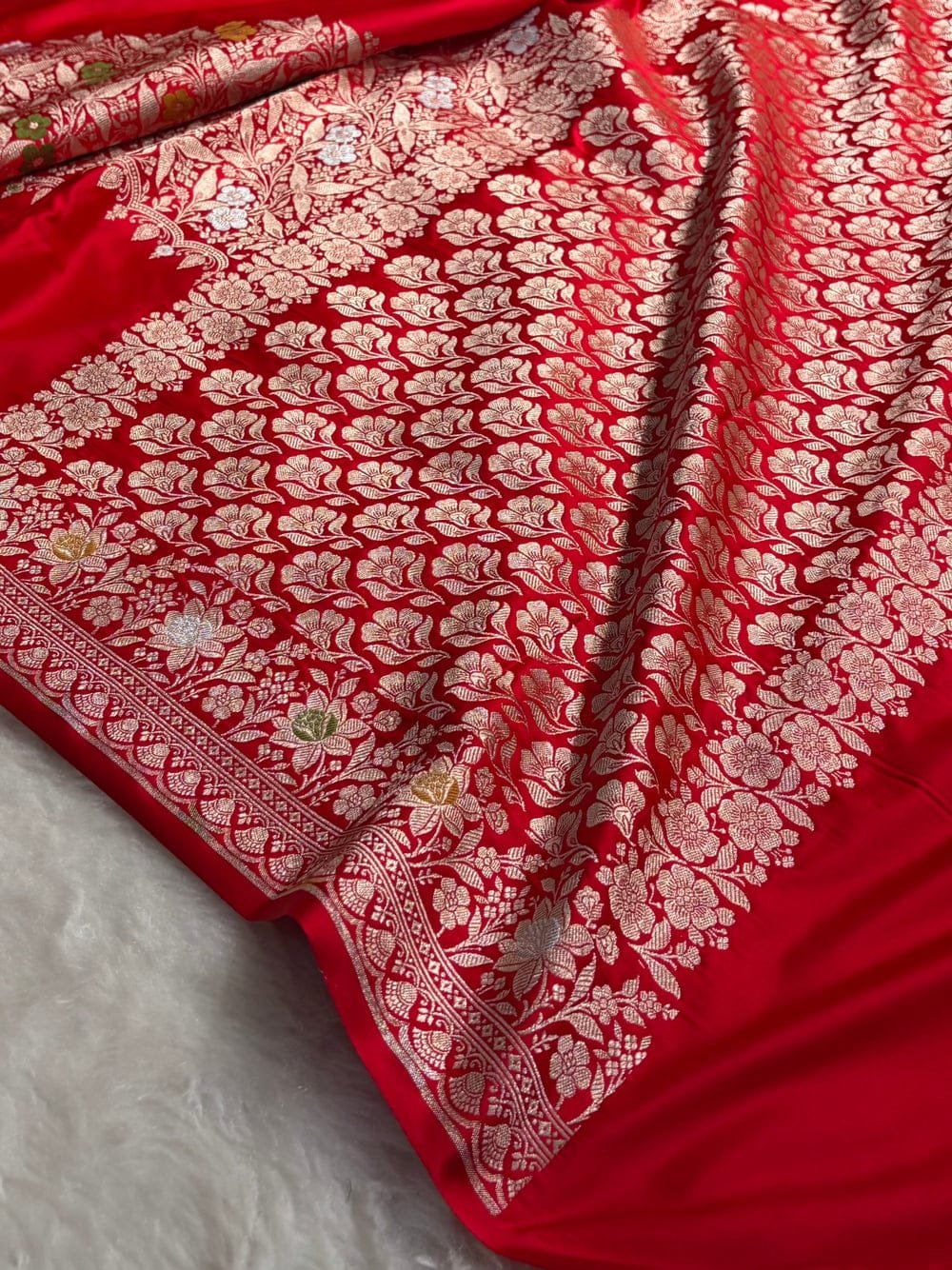Neelkamal Vaibhav Banarasi Katan Silk Saree