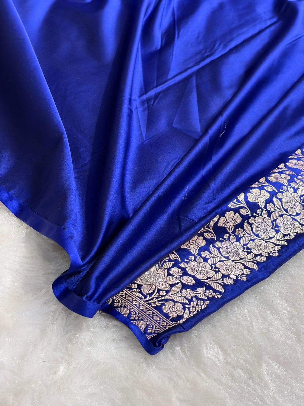 Neelkamal Vaibhav Banarasi Katan Silk Saree