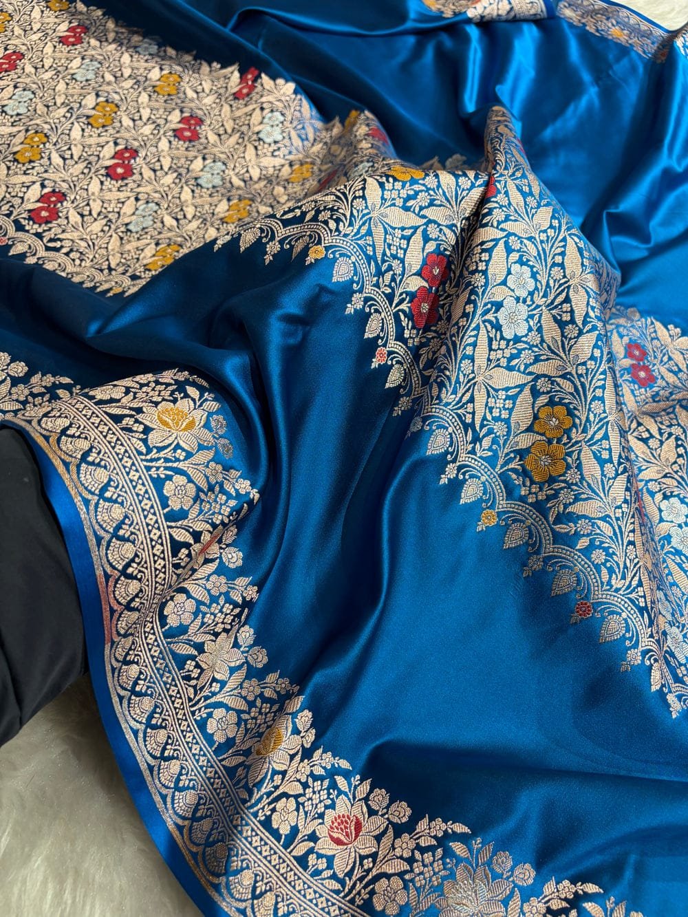Neelkamal Vaibhav Banarasi Katan Silk Saree